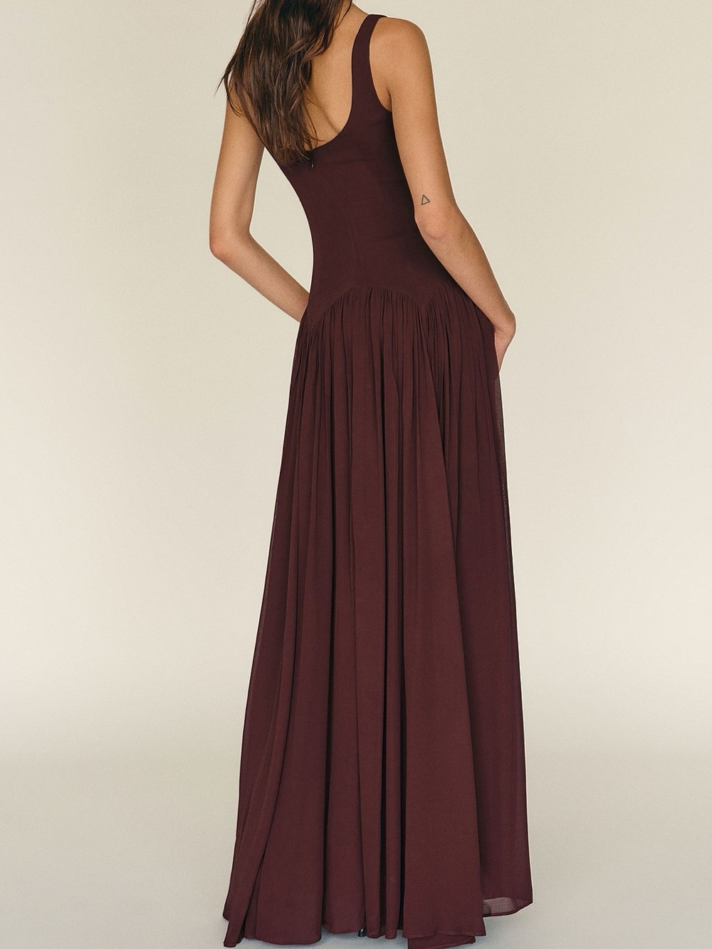 🆕 REFORMATION Camella Maxi Dress in Mahogany Sz 6 - Picture 2 of 7